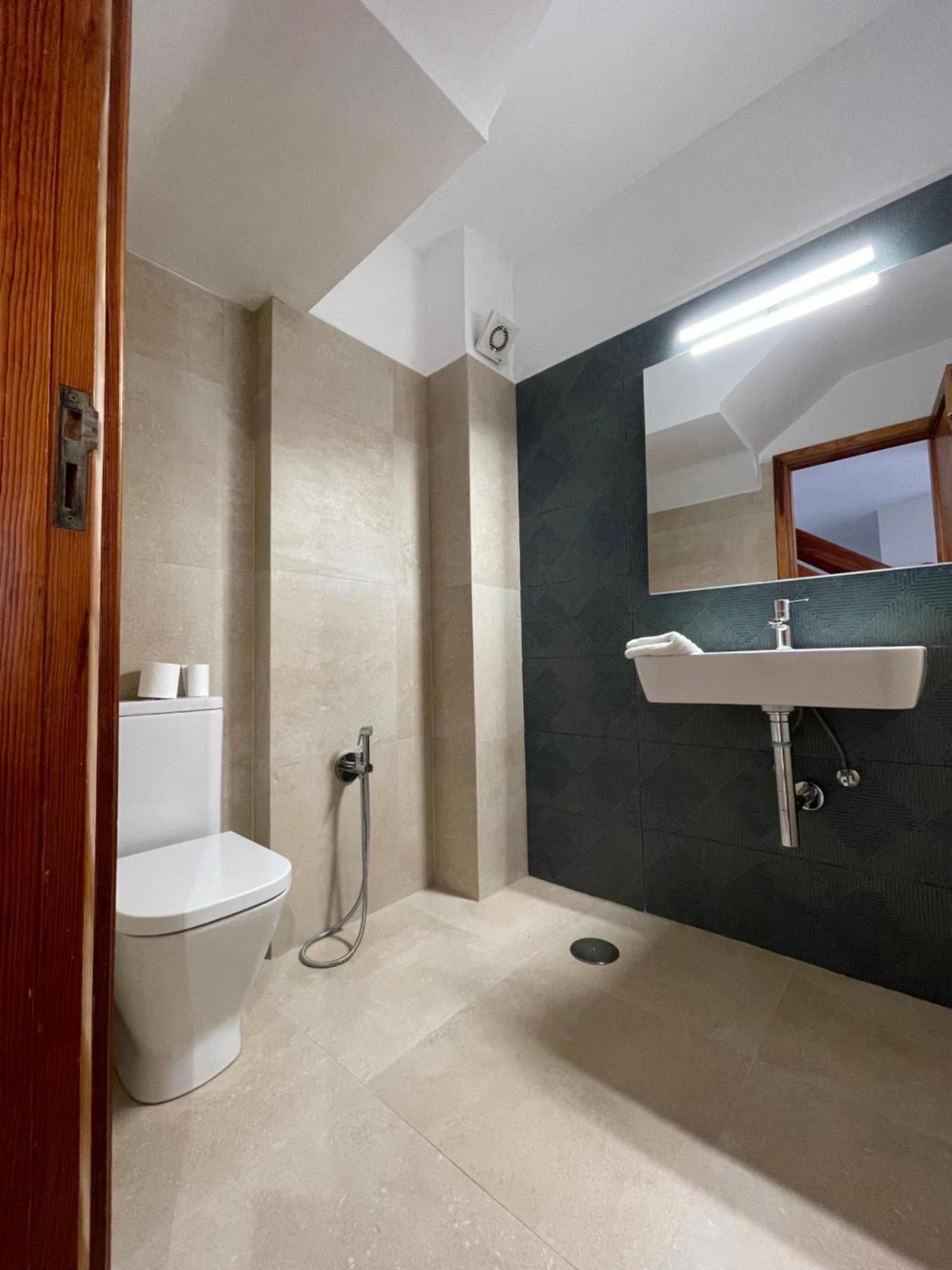 Edificio Orion, E11 Apartment